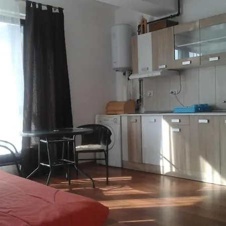 Apartament 2 Cam.bloc Nou, Parcare Privata * Konstanca