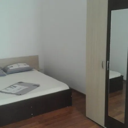 Apartament 2 Cam.bloc Nou, Parcare Privata Apartament *